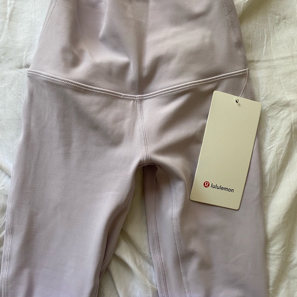 LULULEMON - Picture 4 of 6